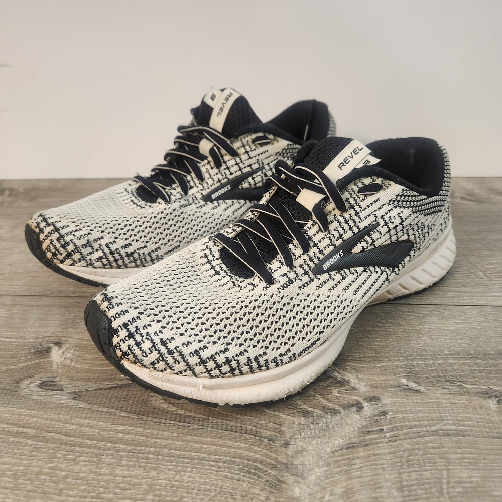 Brooks Revel 3 Womens Athletic‎ Running Shoes Sneakers Gray Black Size 7.5